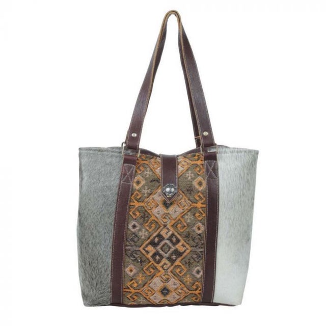Myra bags near me store